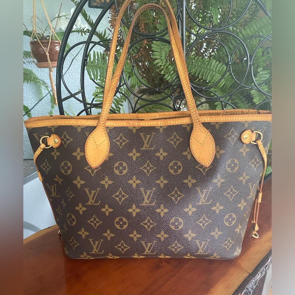 Louis Vuitton Neverfull PM with Certificate of Authenticity
